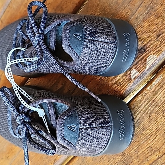 ALLBIRDS Tree Runners - Picture 7 of 10